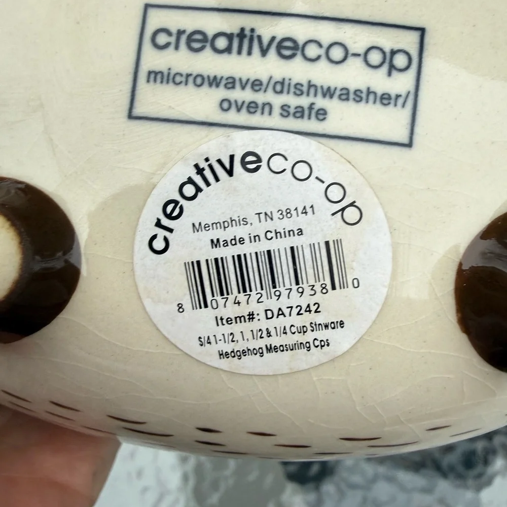 Set of 4 Ceramic Hedgehog Nesting measuring cups. Cream & Brown - Picture 9 of 10